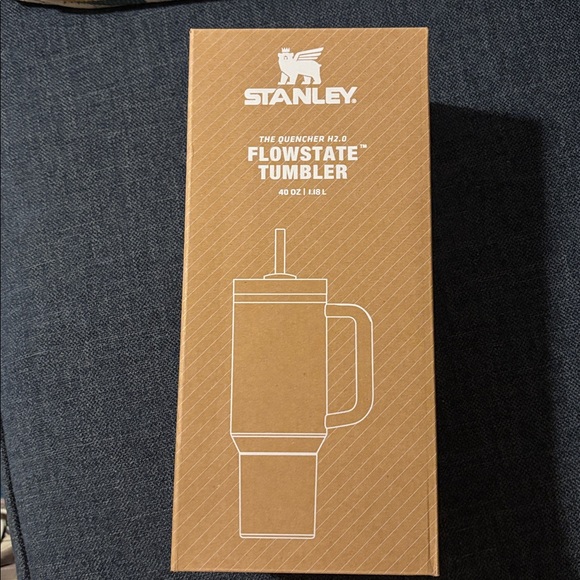 Stanley The Quencher H2.0 Flowstate Green Tumbler 40 oz BRAND NEW IN BOX/SEALED - Picture 6 of 12